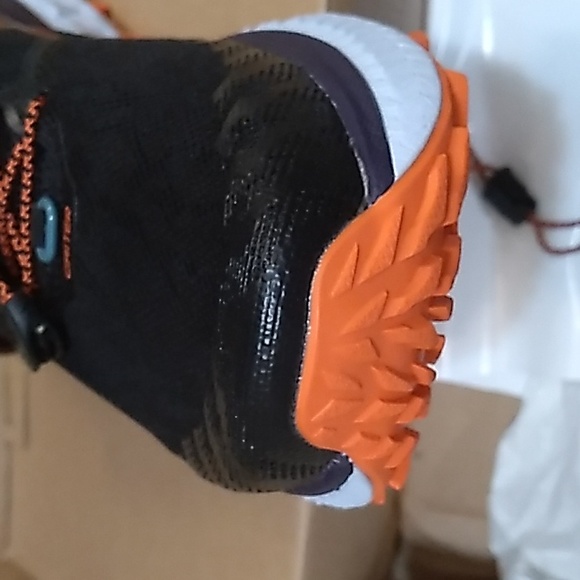 ASICS Running Shoes 8 RUNS SMALLER TRUE 7.5 - Picture 6 of 14